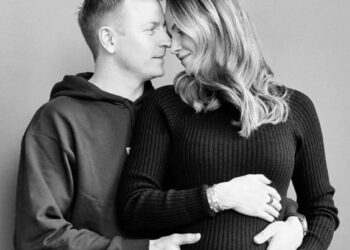 🚨 UUTISTA: ”Ei hässäkkää, vain uutisia” — Kimi Räikkönen ja Minttu Räikkönen julkaisivat upean ”kaksospommin” aitoon jäämiehen tyyliin ja paljastivat hiljaa ultraäänitutkimuksen tulokset fanien maailmanlaajuisesti reagoidessa F1-historian odottamattomimpaan ja tyypillisen hillittyyn perheilmoitukseen