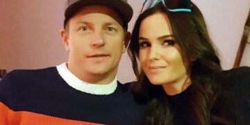 ”Luulin että tekstiviestin poistaminen tarkoitti sen katoamista”: Kimi Räikkönen paljastaa myöhäisillan viestin vaimolleen Mintulle, jossa hän myöntää pelkonsa Formula 1 -uran jälkeisestä elämästä – ja miten yksi vuotanut kuvakaappaus herätti hysteriaa heidän avioliitostaan