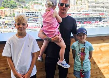 Kimi Räikkönen puhuu avoimesti perheestään – ja hiljaisista tunteista, joita hän tuntee katsellessaan poikaansa karting-ajoa