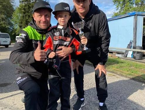 Robin Räikkösen rohkea siirto: Tiimin vaihto kesken kauden ja Junior Formula -sarjan dominointi