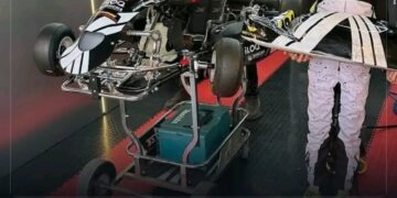 Räikkösen perhe valmistautuu merkittävään ilmoitukseen, sillä Formula 1 -tallit ovat yhä kiinnostuneempia Kimi Räikkösen poikaa Robinia kohtaan.👉