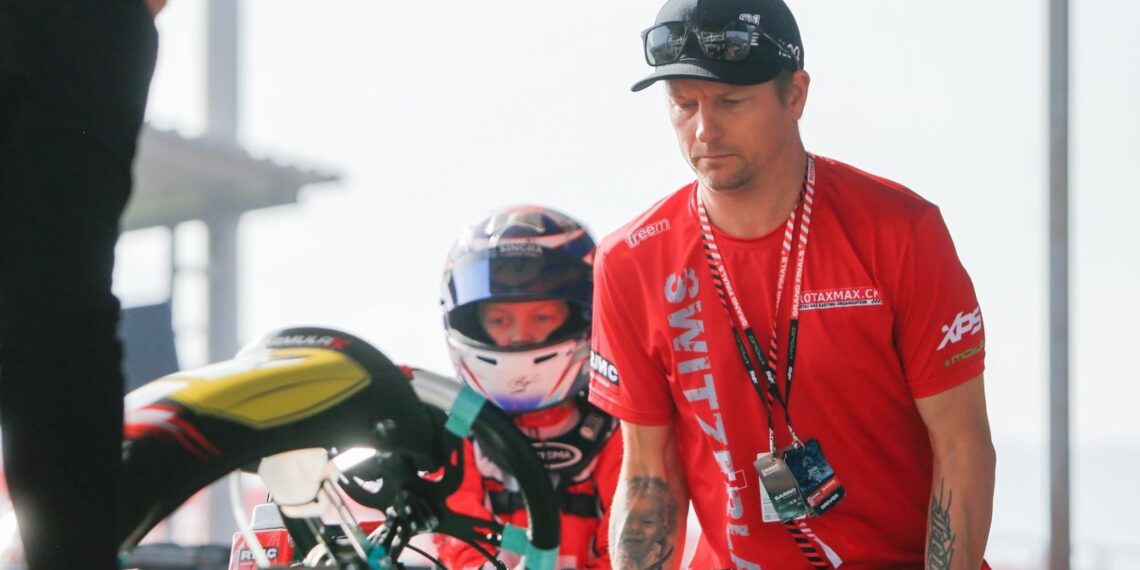 Juuri julkaistu!!! : ”Kaikki ei ole hallinnassamme…” — Kimi Räikkönen jakaa sydäntäsärkevän uutisen siitä, miksi Robin ei kilpaile Rotax Max Challenge Italy (RMC Italy / RMCI) Mini -luokan seuraavassa osakilpailussa. Kehottaa faneja pysymään vahvoina