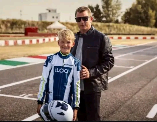 Yksitoista minuuttia sitten Formula 1 -legenda Kimi Räikkönen koskettavat sanat liikuttivat syvästi ihmisiä, kun hän paljasti jotakin sellaista, mitä harva on tiennyt hänen pojastaan Robin.