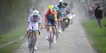Vodja ekipe UAE Team Emirates-XRG Mauro Gianetti je potrdil, da načrti Tadeja Pogačarja za nastop na dirki Pariz–Roubaix leta 2027 ostajajo nespremenjeni, kljub padcu, ki je Slovencu predčasno končal sezono na dirki po Španiji (Vuelta a España).