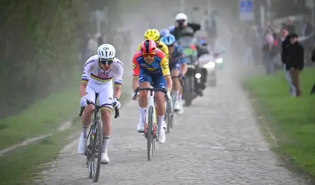 Vodja ekipe UAE Team Emirates-XRG Mauro Gianetti je potrdil, da načrti Tadeja Pogačarja za nastop na dirki Pariz–Roubaix leta 2027 ostajajo nespremenjeni, kljub padcu, ki je Slovencu predčasno končal sezono na dirki po Španiji (Vuelta a España).